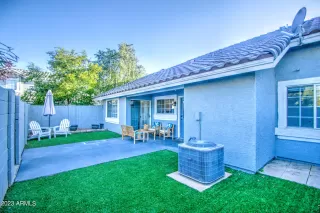 Photo #5: 6540665 Listing