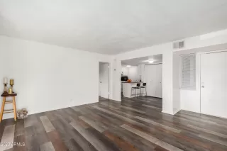 Photo #3: 6540695 Listing 