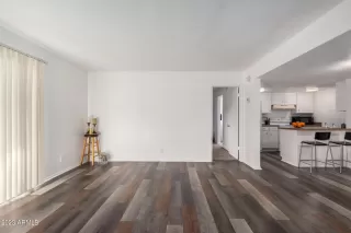 Photo #5: 6540695 Listing 