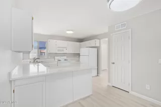 Photo #2: 6540708 Listing 