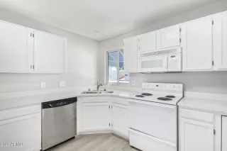 Photo #3: 6540708 Listing 