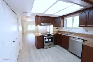 Photo #5: 6540731 Listing 