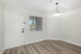 Photo #5: 6540862 Listing