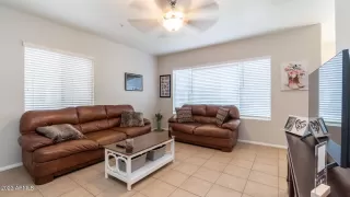 Photo #4: 6540905 Listing