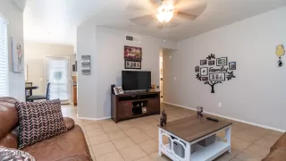 Photo #5: 6540905 Listing