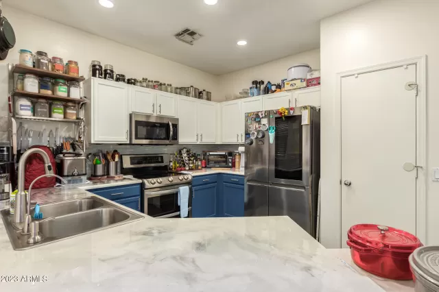 MLS: 6541102 Condo For Sale