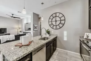 Photo #3: 6541105 Listing 