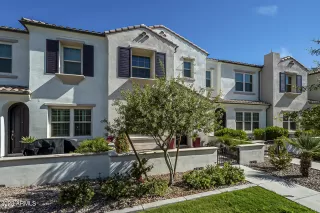 Photo #3: 6541752 Listing