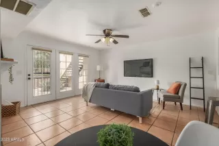 Photo #3: 6541958 Listing