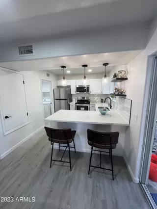 Photo #4: 6542409 Listing 