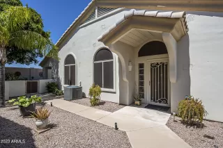 Photo #4: 6542839 Listing