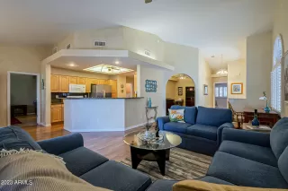 Photo #6: 6542839 Listing