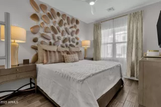 Photo #6: 6543868 Listing