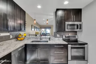 Photo #2: 6543959 Listing 