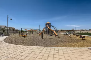 Photo #5: 6544332 Listing 