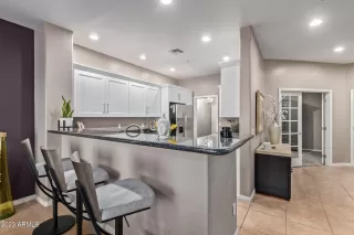 Photo #5: 6544444 Listing