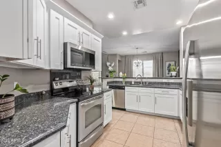 Photo #6: 6544444 Listing