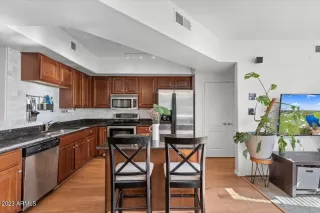 Photo #6: 6544642 Listing