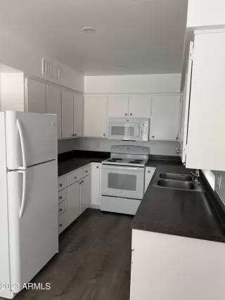 Photo #6: 6545412 Listing 