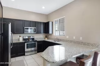 Photo #2: 6545795 Listing