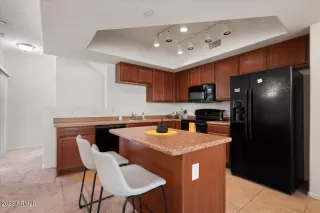 Photo #6: 6545888 Listing