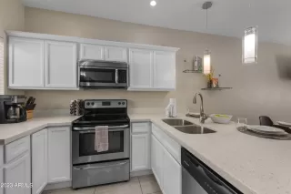 Photo #1: 6546046 Listing