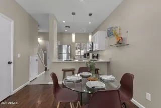 Photo #3: 6546046 Listing