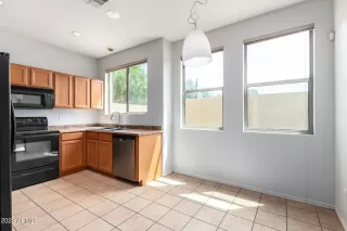 Photo #6: 6546083 Listing