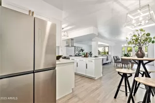 Photo #2: 6546184 Listing