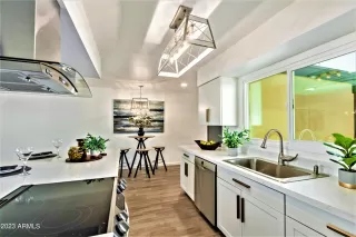 Photo #6: 6546184 Listing