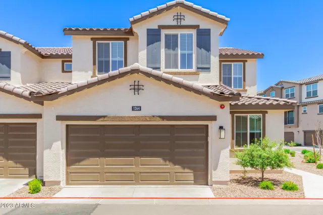 MLS: 6546186 Condo For Sale