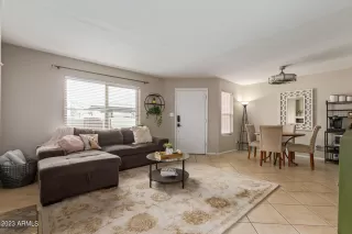 Photo #6: 6546428 Listing