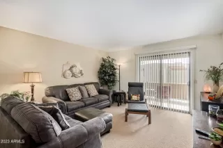 Photo #2: 6546447 Listing 