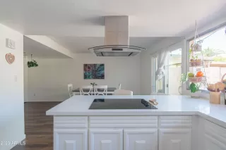 Photo #2: 6546702 Listing 