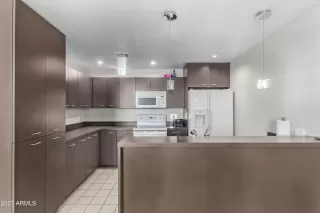 Photo #5: 6546722 Listing