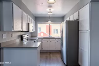 Photo #4: 6546871 Listing