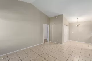 Photo #3: 6546962 Listing