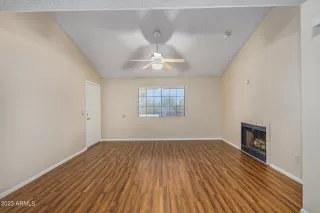 Photo #5: 6547047 Listing