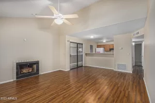 Photo #6: 6547047 Listing