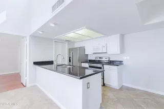 Photo #5: 6547067 Listing