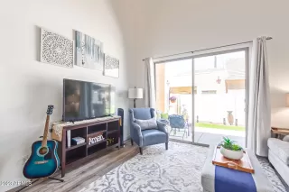 Photo #4: 6547079 Listing