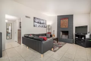 Photo #4: 6547253 Listing