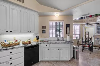 Photo #6: 6547395 Listing 