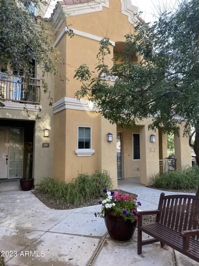 MLS: 6547746 Condo For Sale