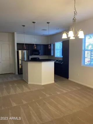 Photo #5: 6547746 Listing