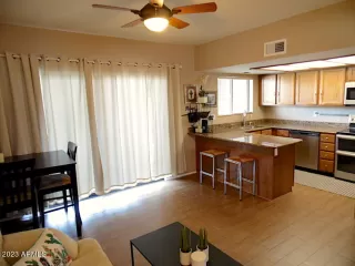 Photo #5: 6548259 Listing