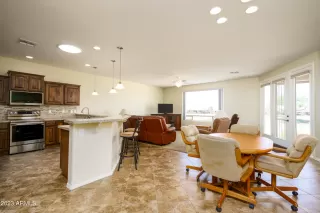Photo #3: 6548361 Listing