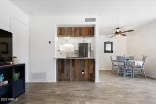 Photo #4: 6548621 Listing