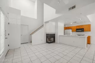 Photo #5: 6549923 Listing