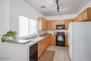 Photo #6: 6549924 Listing